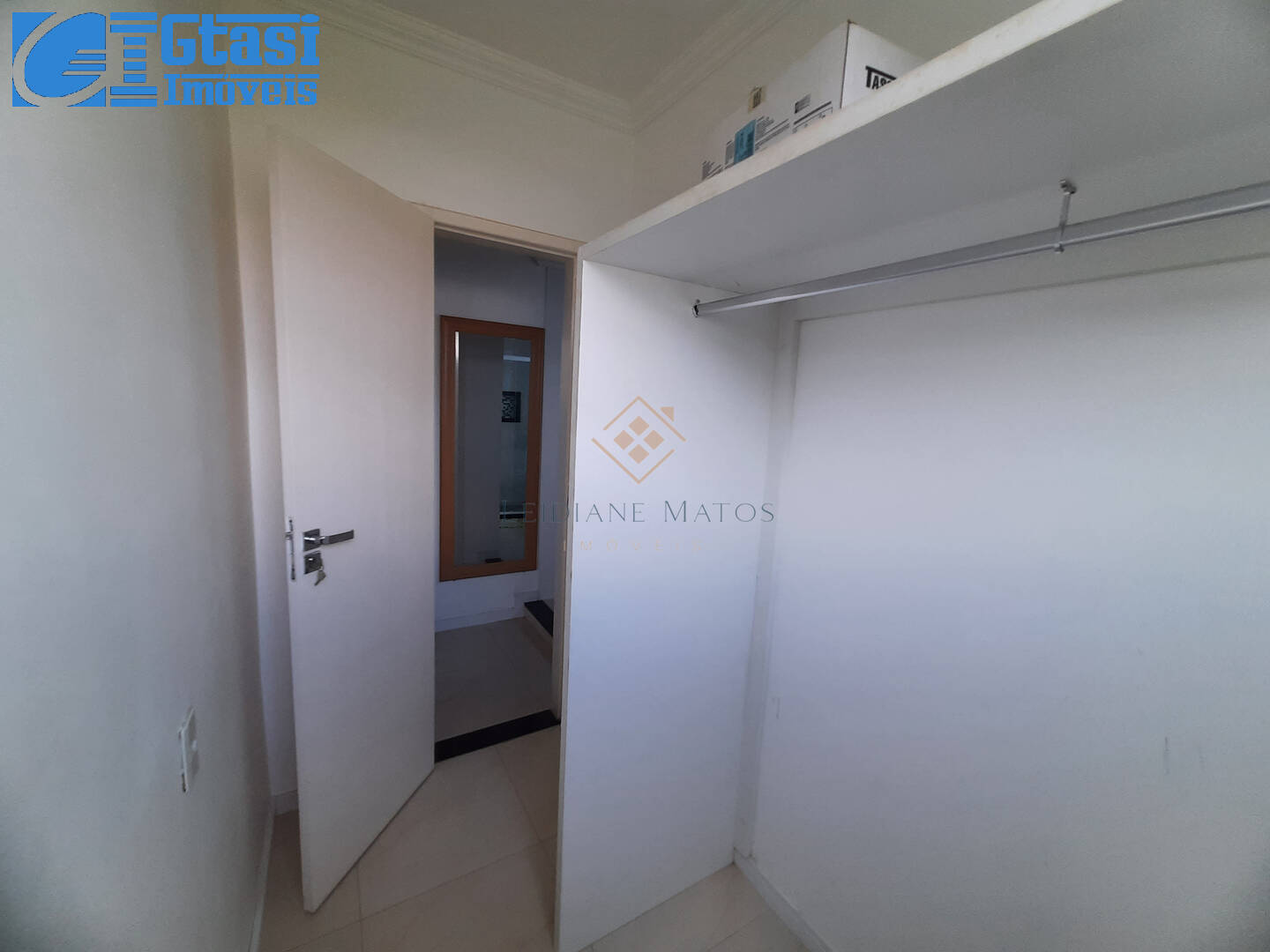 Casa à venda com 3 quartos, 300m² - Foto 18