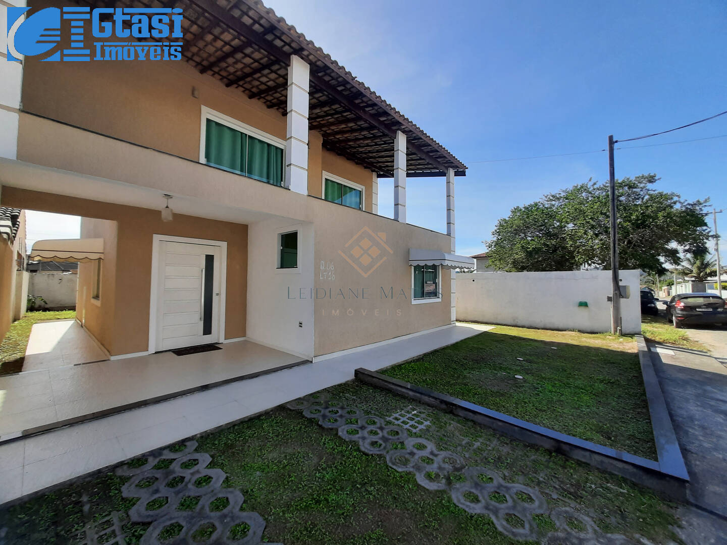 Casa à venda com 3 quartos, 300m² - Foto 2