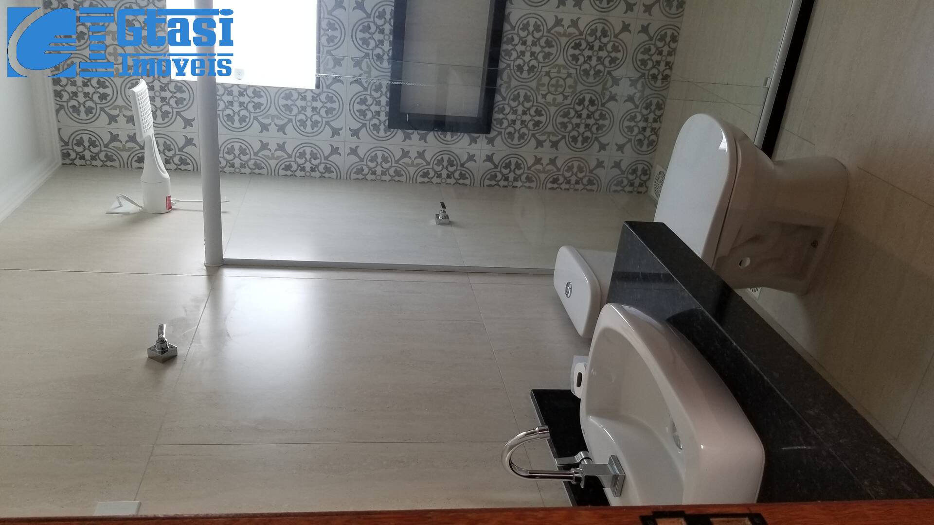 Casa à venda com 3 quartos, 300m² - Foto 25