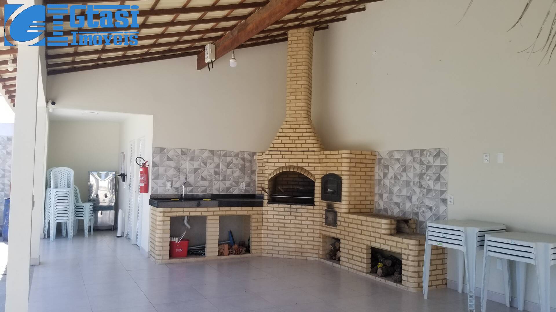 Casa à venda com 3 quartos, 300m² - Foto 43