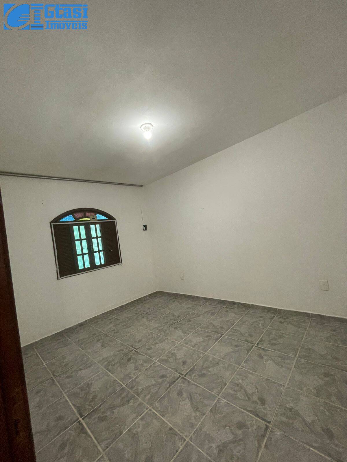 Casa para alugar com 2 quartos, 97m² - Foto 18